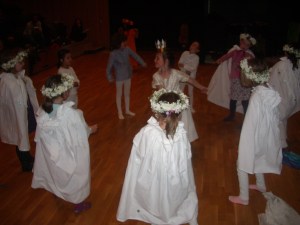 Dans rundt vinterdronning